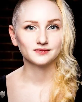Photo of Madeleine Roux
