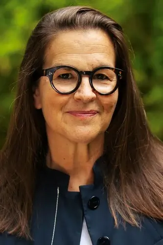 Photo of Annie Jacobsen