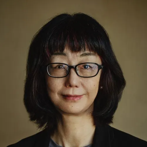 Photo of Hiromi Kawakami