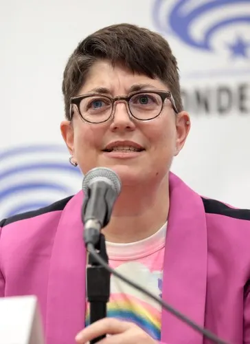 Photo of Annalee Newitz