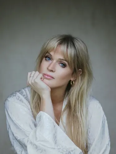Photo of Dolly Alderton