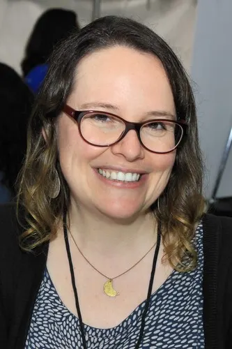 Photo of Raina Telgemeier