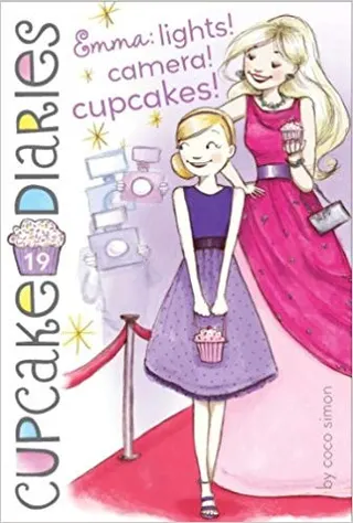 Cover of Emma, lights! camera! cupcakes!