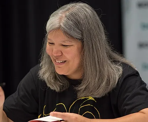 Photo of Julie Kagawa